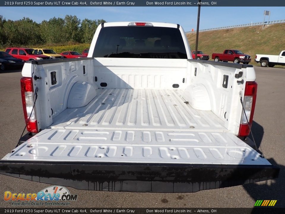 2019 Ford F250 Super Duty XLT Crew Cab 4x4 Oxford White / Earth Gray Photo #12