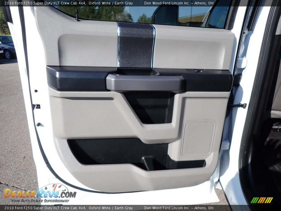 2019 Ford F250 Super Duty XLT Crew Cab 4x4 Oxford White / Earth Gray Photo #19