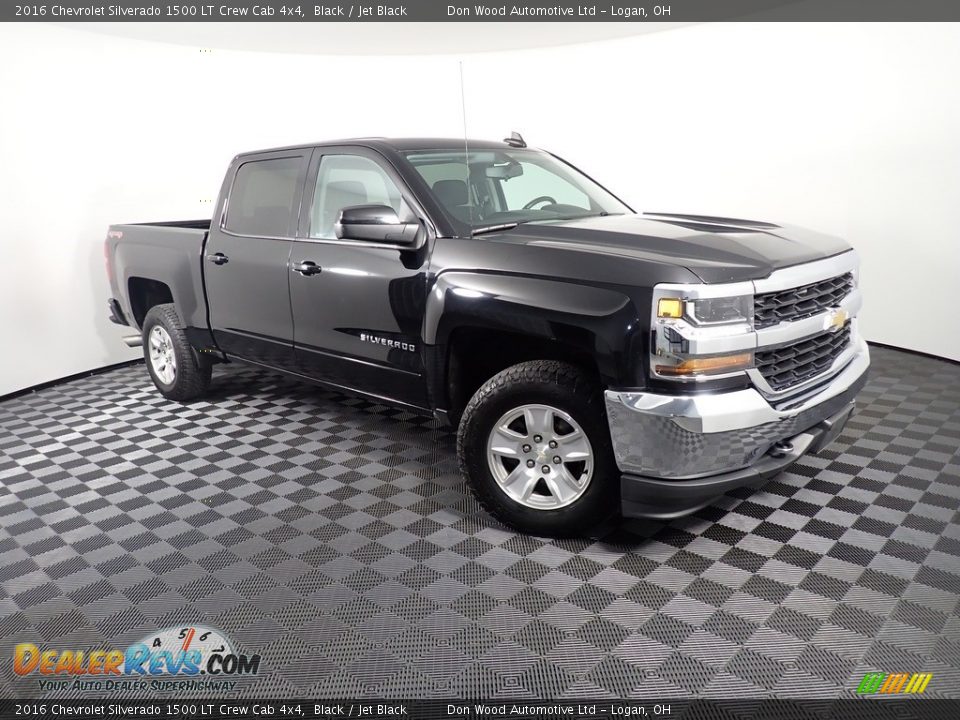 Front 3/4 View of 2016 Chevrolet Silverado 1500 LT Crew Cab 4x4 Photo #3