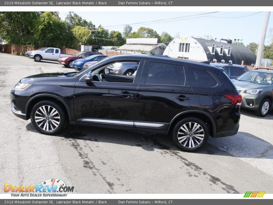 2019 Mitsubishi Outlander SE Labrador Black Metallic / Black Photo #8