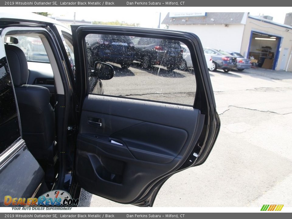 2019 Mitsubishi Outlander SE Labrador Black Metallic / Black Photo #14