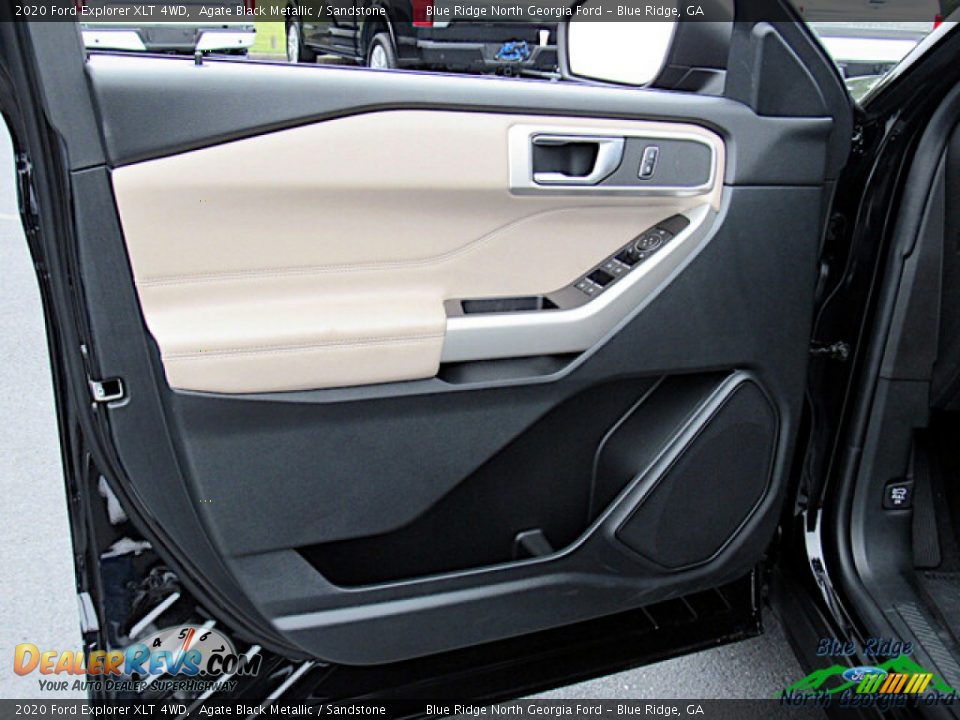 2020 Ford Explorer XLT 4WD Agate Black Metallic / Sandstone Photo #10