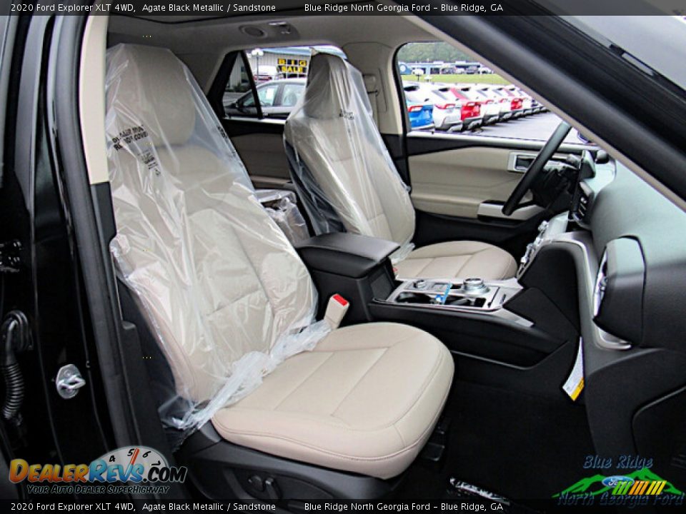 2020 Ford Explorer XLT 4WD Agate Black Metallic / Sandstone Photo #12