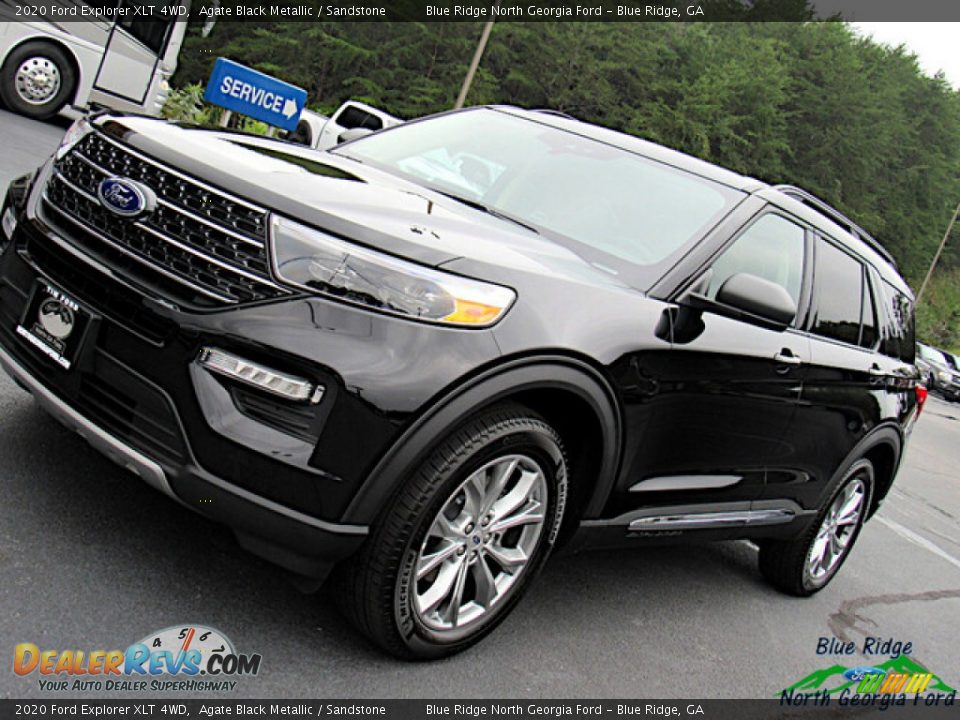 2020 Ford Explorer XLT 4WD Agate Black Metallic / Sandstone Photo #28