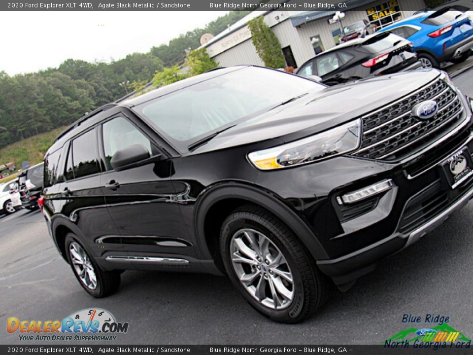 2020 Ford Explorer XLT 4WD Agate Black Metallic / Sandstone Photo #29