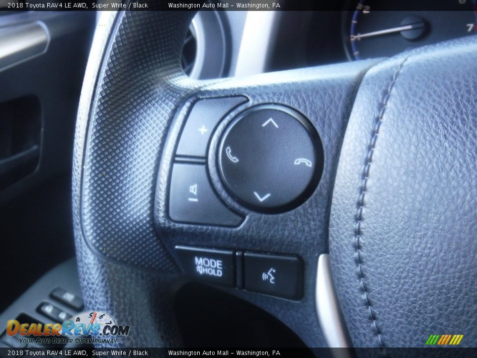2018 Toyota RAV4 LE AWD Super White / Black Photo #7
