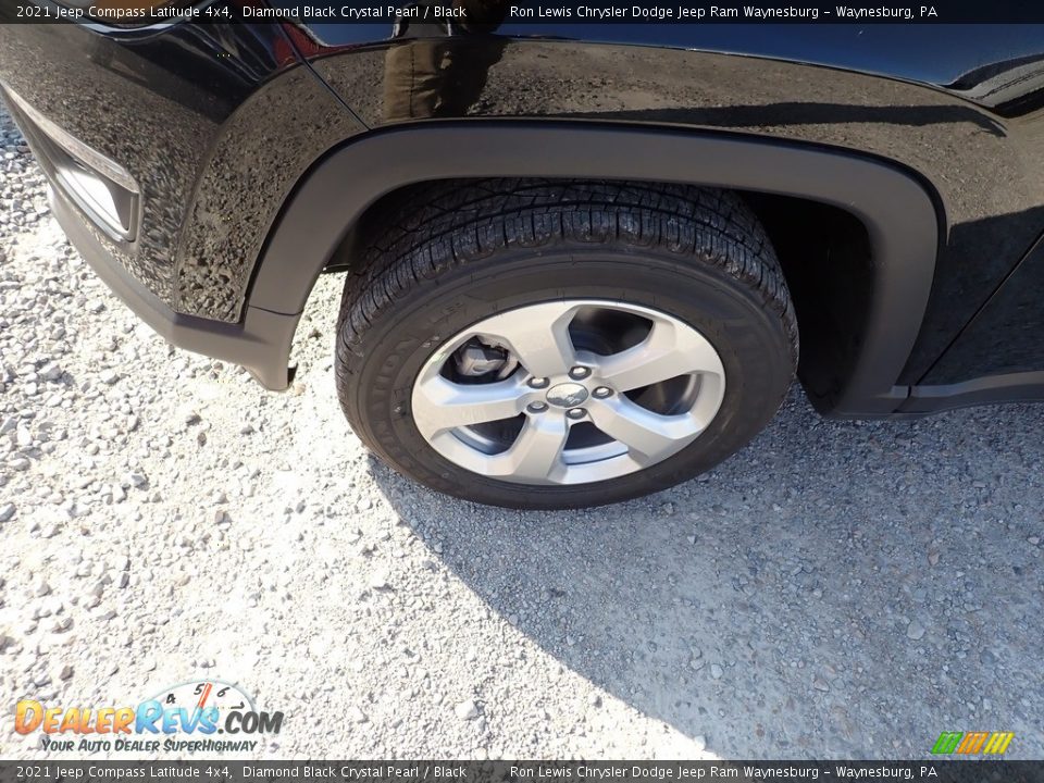 2021 Jeep Compass Latitude 4x4 Diamond Black Crystal Pearl / Black Photo #2
