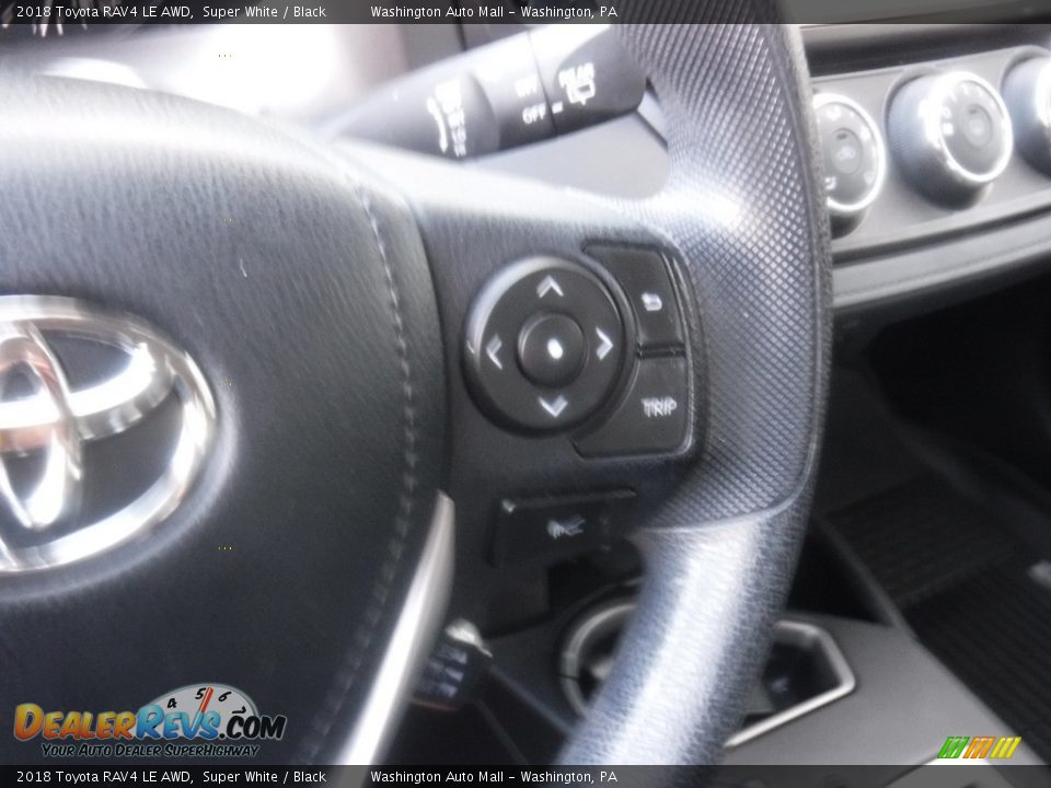 2018 Toyota RAV4 LE AWD Super White / Black Photo #8