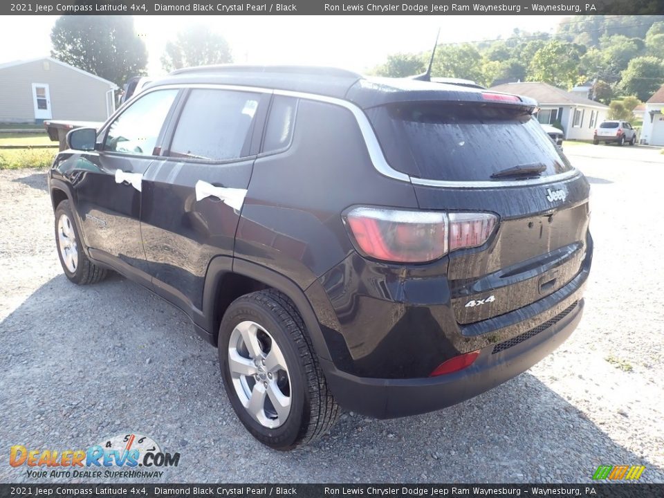 2021 Jeep Compass Latitude 4x4 Diamond Black Crystal Pearl / Black Photo #4