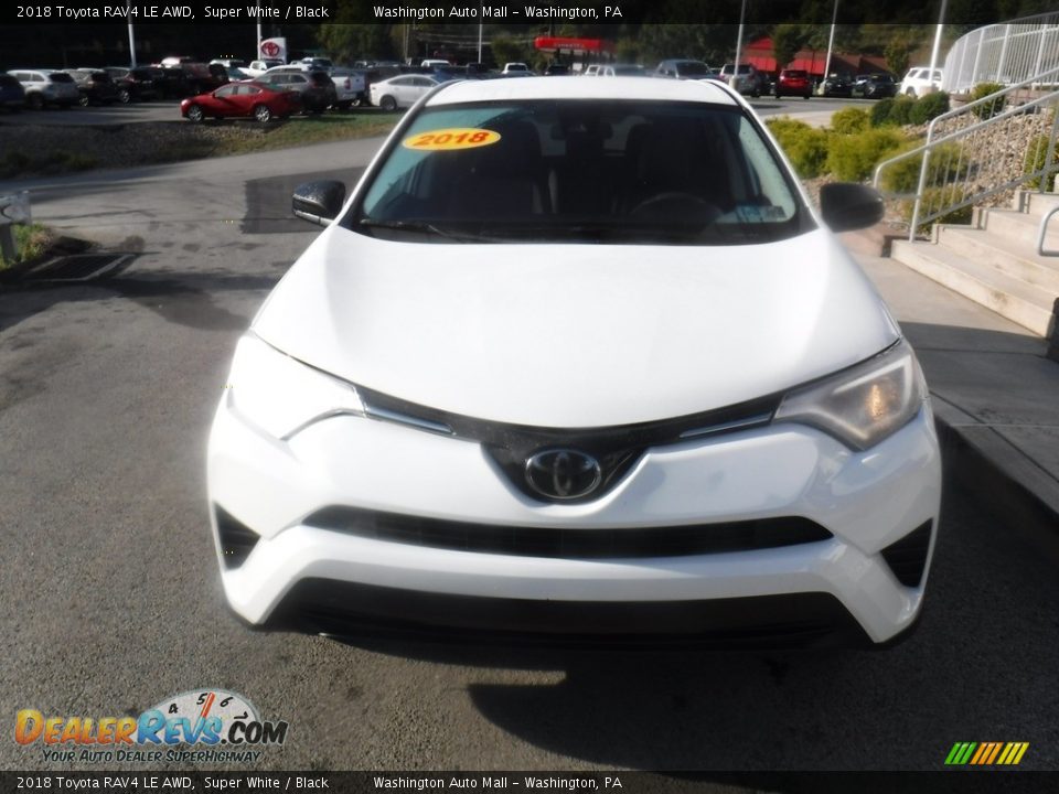 2018 Toyota RAV4 LE AWD Super White / Black Photo #10