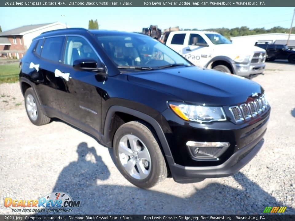 2021 Jeep Compass Latitude 4x4 Diamond Black Crystal Pearl / Black Photo #8