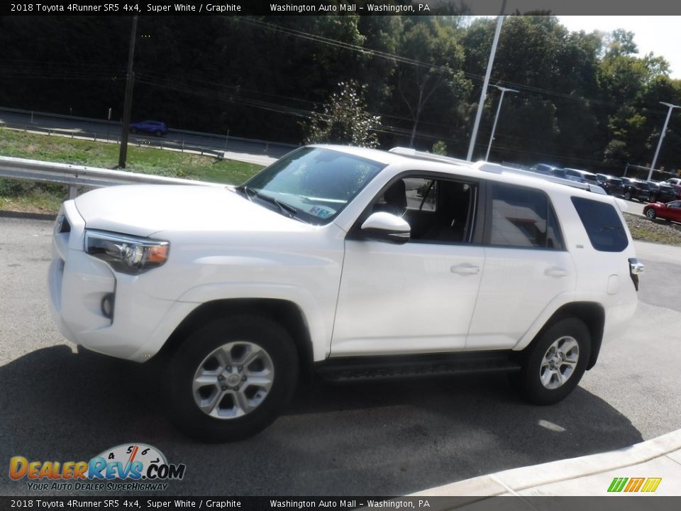 2018 Toyota 4Runner SR5 4x4 Super White / Graphite Photo #12