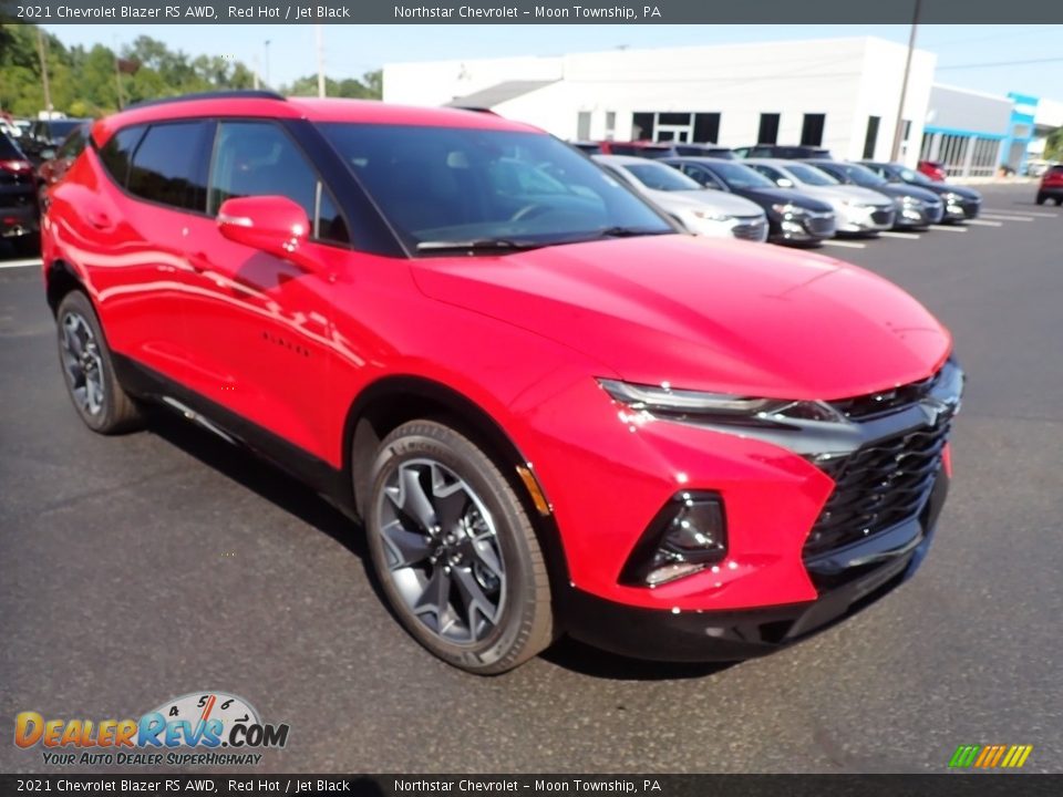 Front 3/4 View of 2021 Chevrolet Blazer RS AWD Photo #8