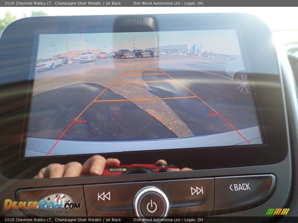 2016 Chevrolet Malibu LT Champagne Silver Metallic / Jet Black Photo #2