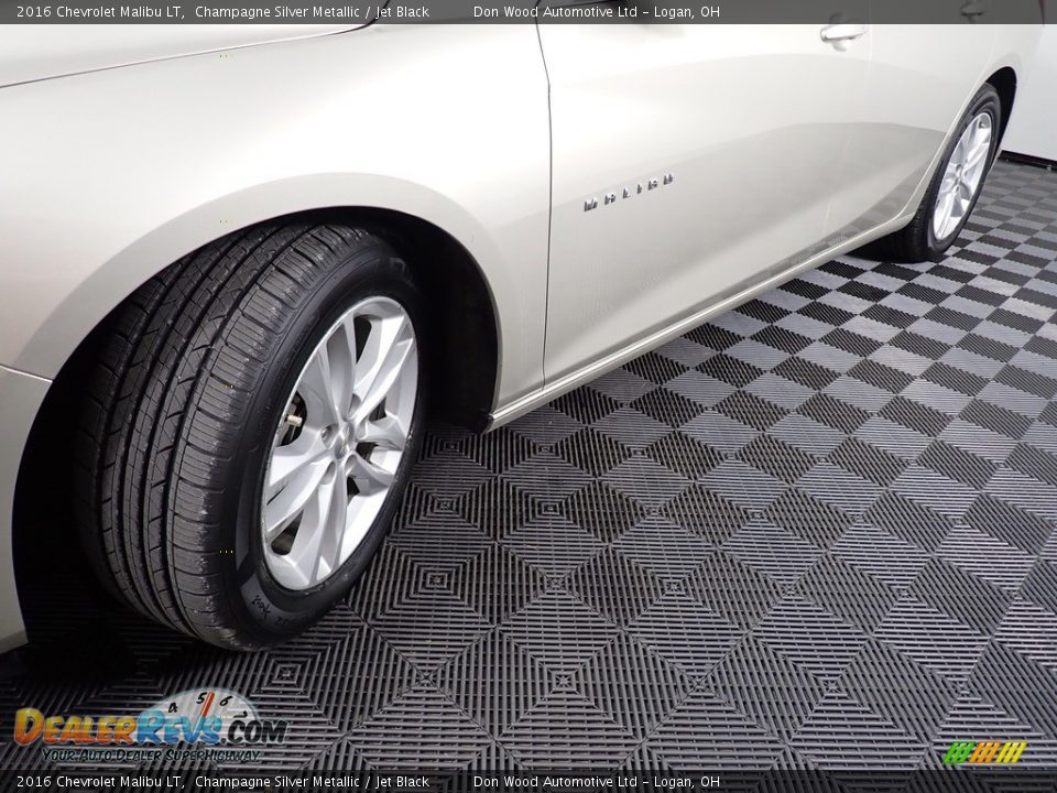 2016 Chevrolet Malibu LT Champagne Silver Metallic / Jet Black Photo #9