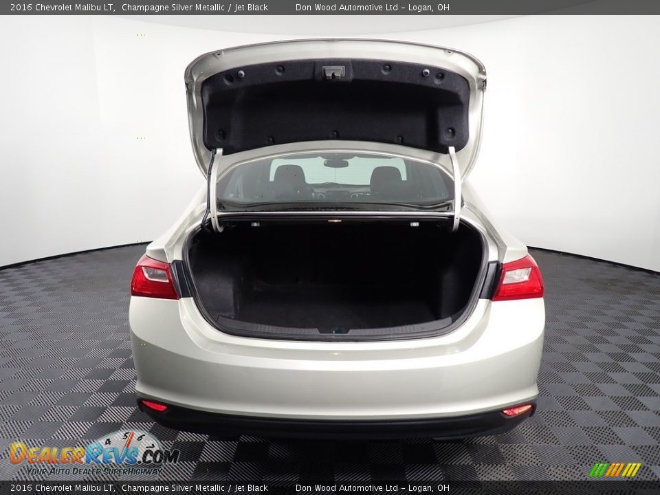 2016 Chevrolet Malibu LT Champagne Silver Metallic / Jet Black Photo #13