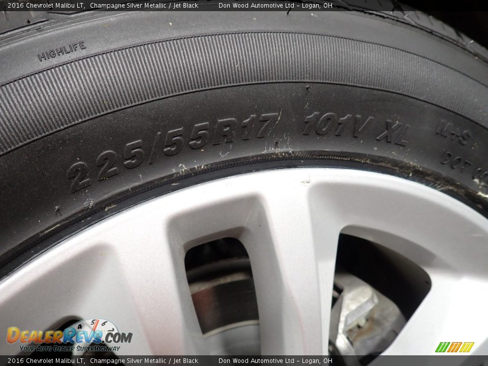 2016 Chevrolet Malibu LT Champagne Silver Metallic / Jet Black Photo #17