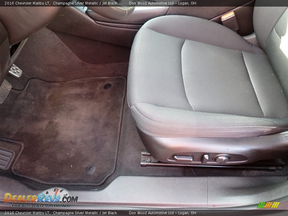 2016 Chevrolet Malibu LT Champagne Silver Metallic / Jet Black Photo #19