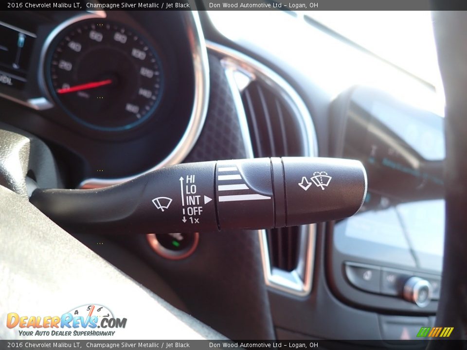 2016 Chevrolet Malibu LT Champagne Silver Metallic / Jet Black Photo #26