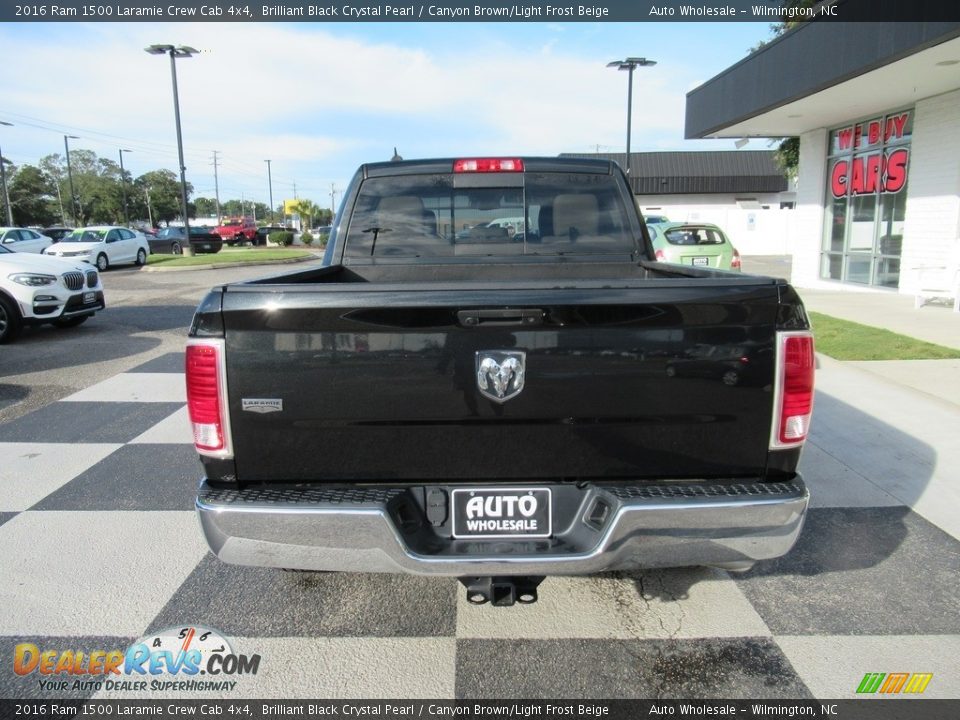 2016 Ram 1500 Laramie Crew Cab 4x4 Brilliant Black Crystal Pearl / Canyon Brown/Light Frost Beige Photo #4