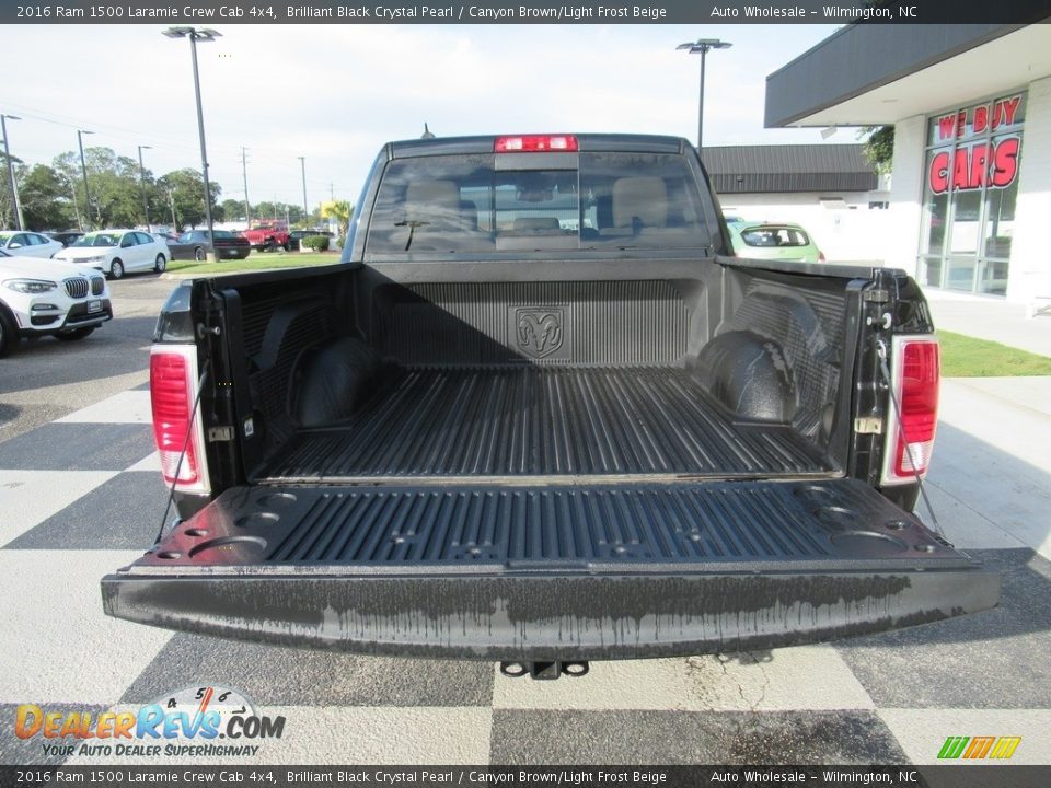 2016 Ram 1500 Laramie Crew Cab 4x4 Brilliant Black Crystal Pearl / Canyon Brown/Light Frost Beige Photo #5