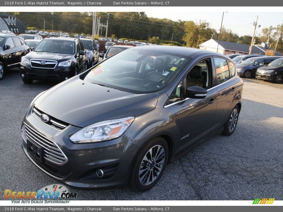 Front 3/4 View of 2018 Ford C-Max Hybrid Titanium Photo #1