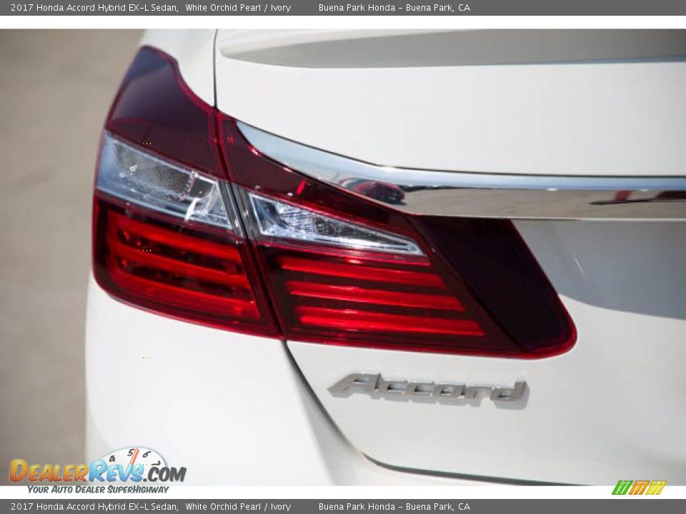 2017 Honda Accord Hybrid EX-L Sedan White Orchid Pearl / Ivory Photo #10