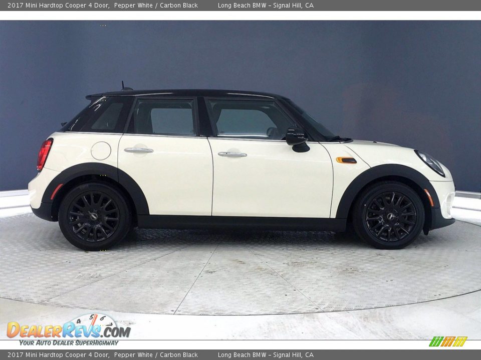 2017 Mini Hardtop Cooper 4 Door Pepper White / Carbon Black Photo #14