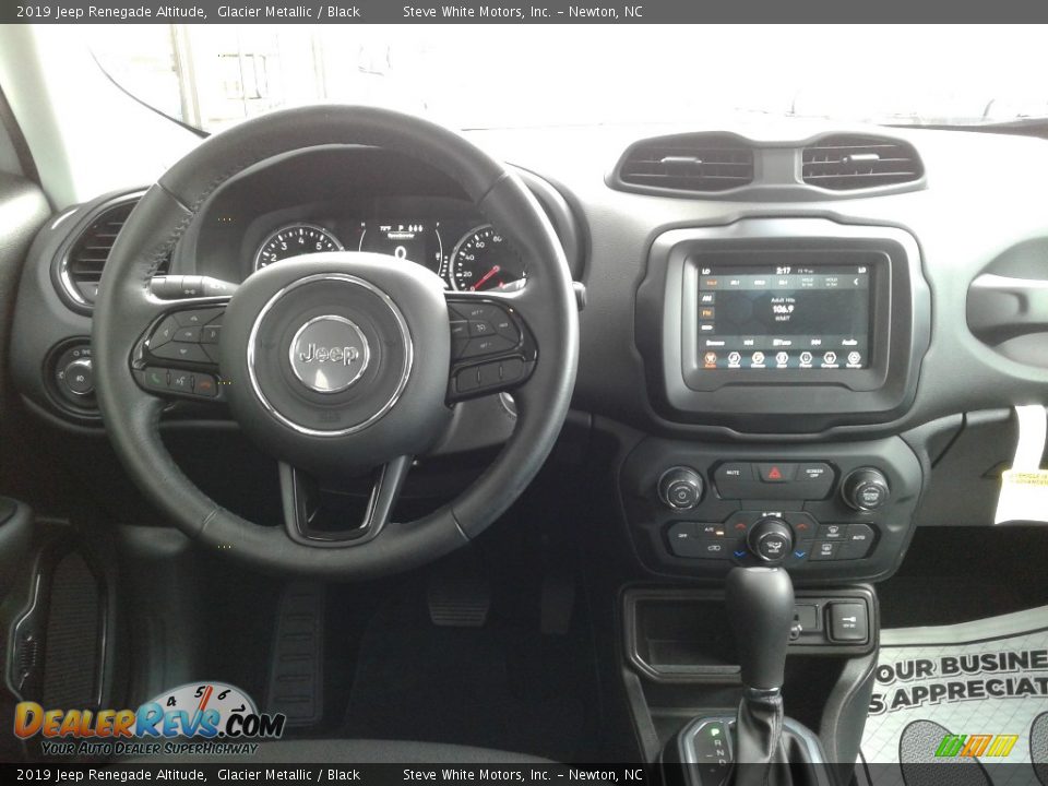 2019 Jeep Renegade Altitude Glacier Metallic / Black Photo #17