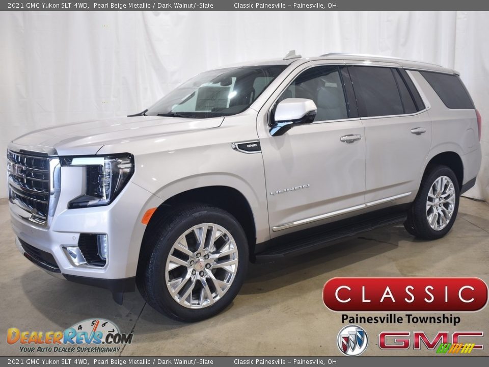 2021 GMC Yukon SLT 4WD Pearl Beige Metallic / Dark Walnut/­Slate Photo #1