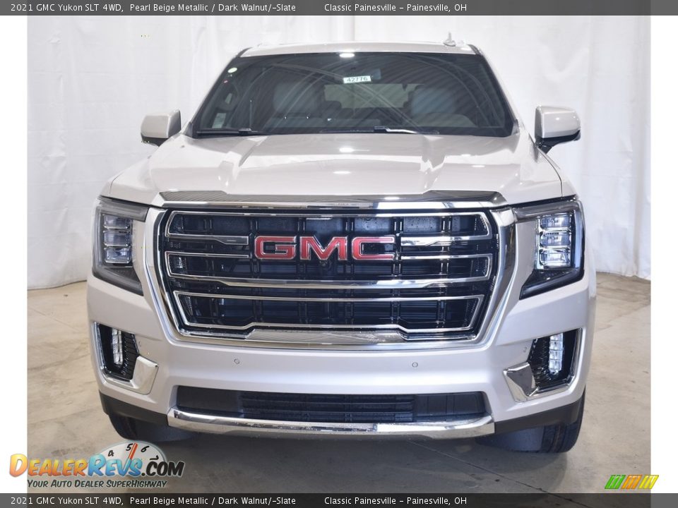 2021 GMC Yukon SLT 4WD Pearl Beige Metallic / Dark Walnut/­Slate Photo #4