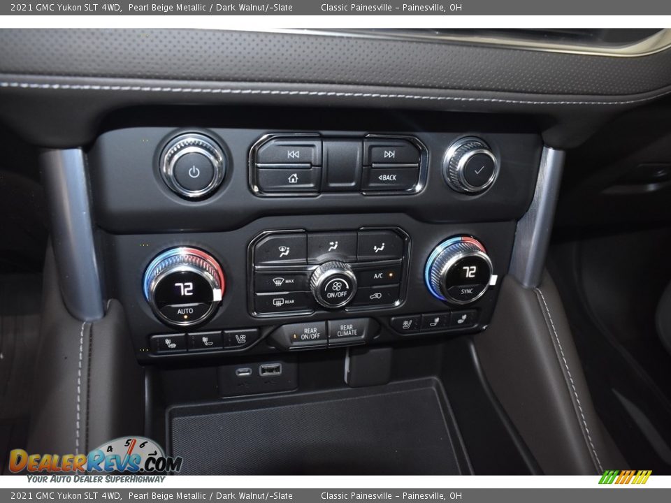 Controls of 2021 GMC Yukon SLT 4WD Photo #16