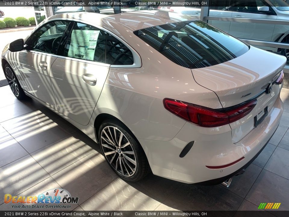 2021 BMW 2 Series 228i xDrive Grand Coupe Alpine White / Black Photo #2
