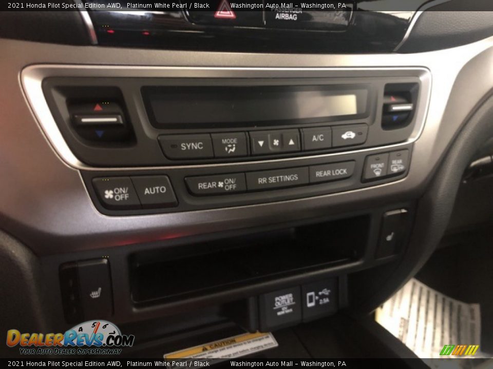 2021 Honda Pilot Special Edition AWD Platinum White Pearl / Black Photo #20