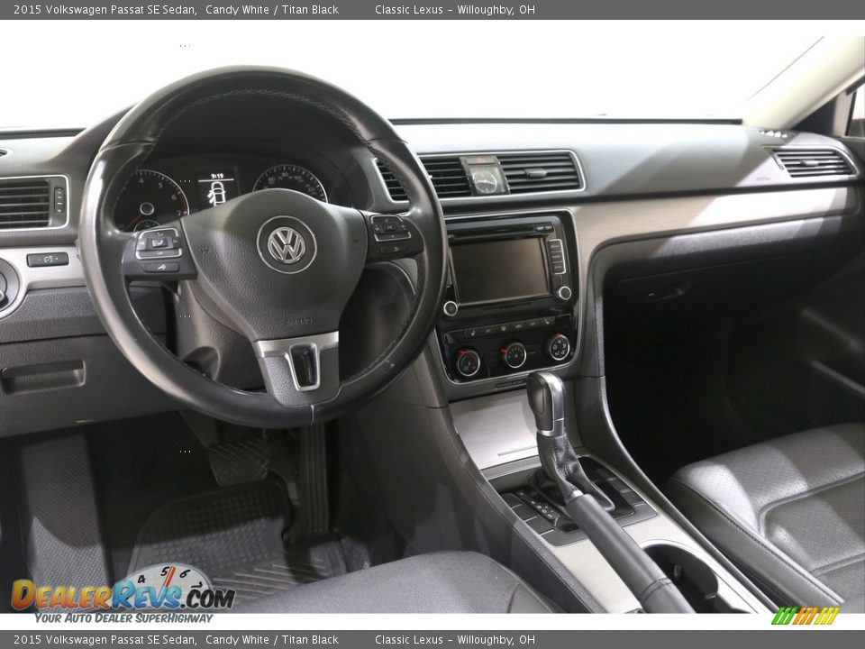 Dashboard of 2015 Volkswagen Passat SE Sedan Photo #6