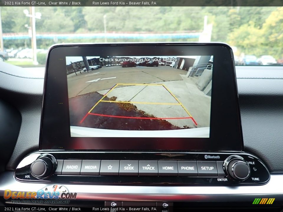 Controls of 2021 Kia Forte GT-Line Photo #17