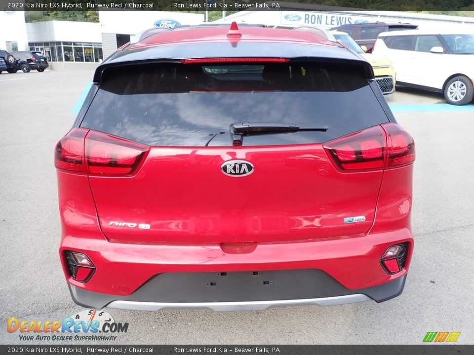 2020 Kia Niro LXS Hybrid Runway Red / Charcoal Photo #8