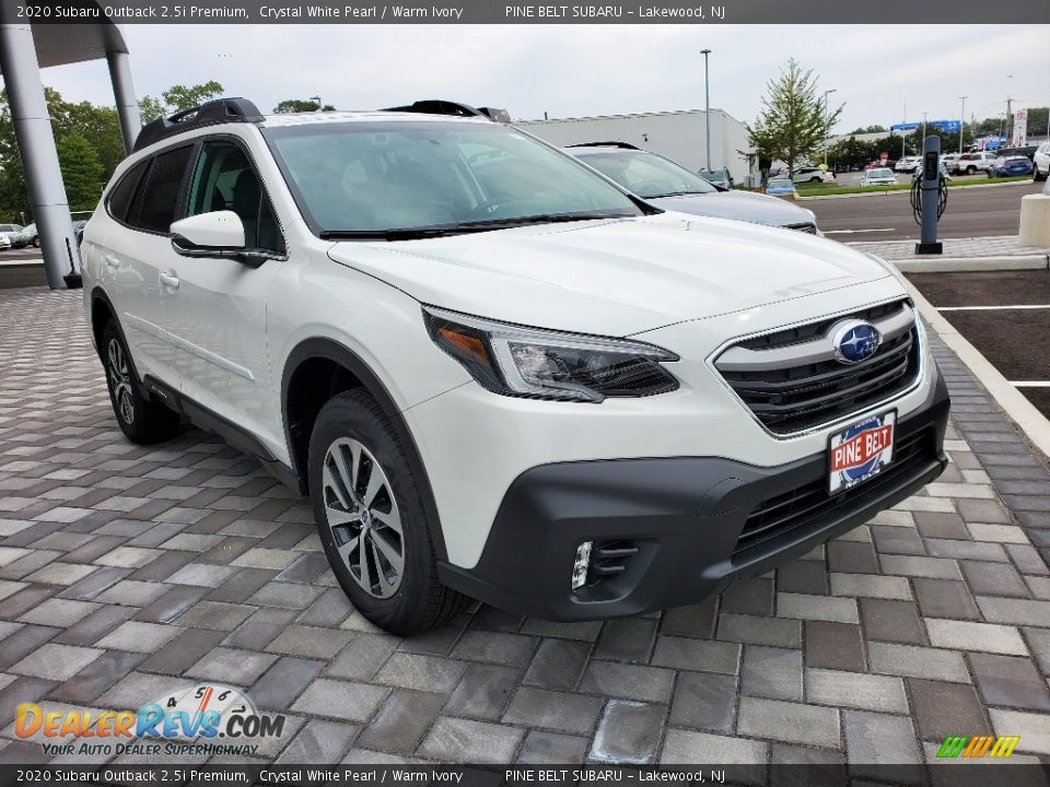 2020 Subaru Outback 2.5i Premium Crystal White Pearl / Warm Ivory Photo #1