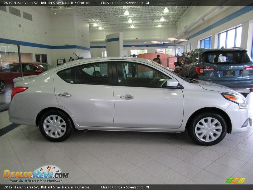 2019 Nissan Versa SV Brilliant Silver Metallic / Charcoal Photo #4