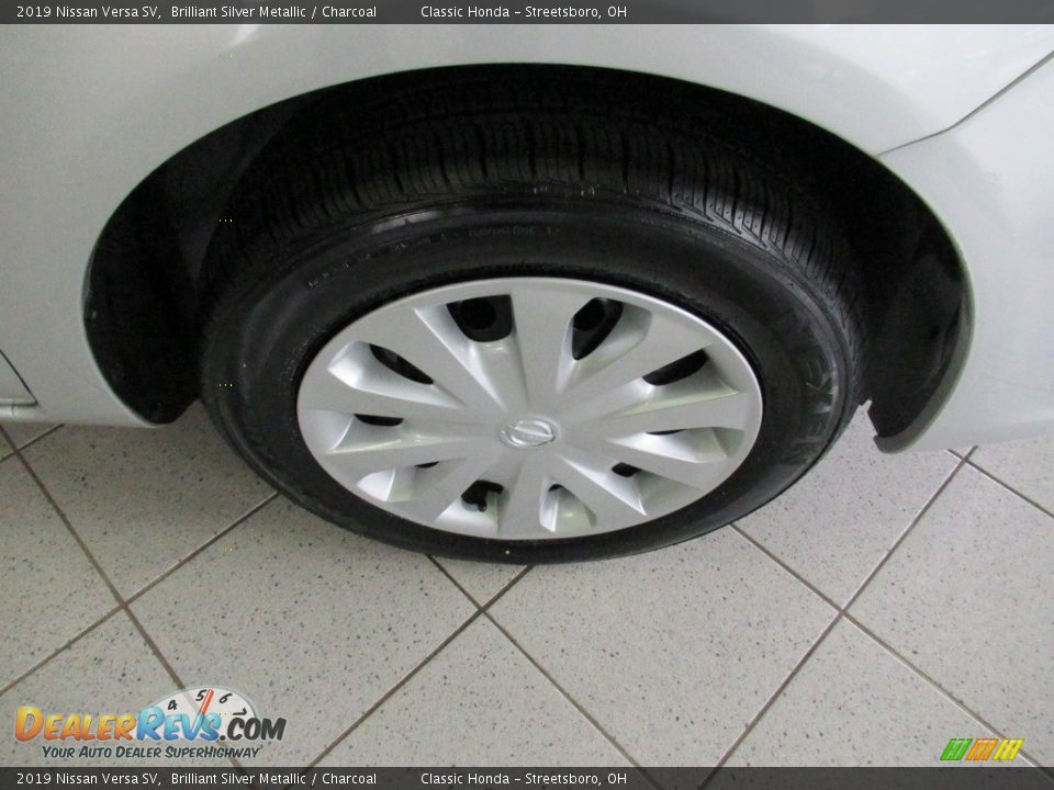 2019 Nissan Versa SV Brilliant Silver Metallic / Charcoal Photo #5