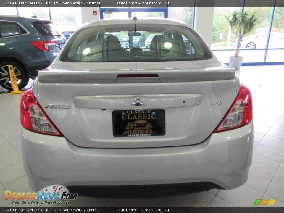2019 Nissan Versa SV Brilliant Silver Metallic / Charcoal Photo #8