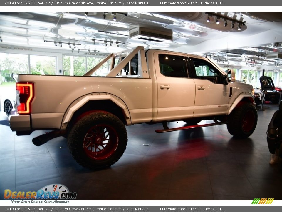 2019 Ford F250 Super Duty Platinum Crew Cab 4x4 White Platinum / Dark Marsala Photo #32