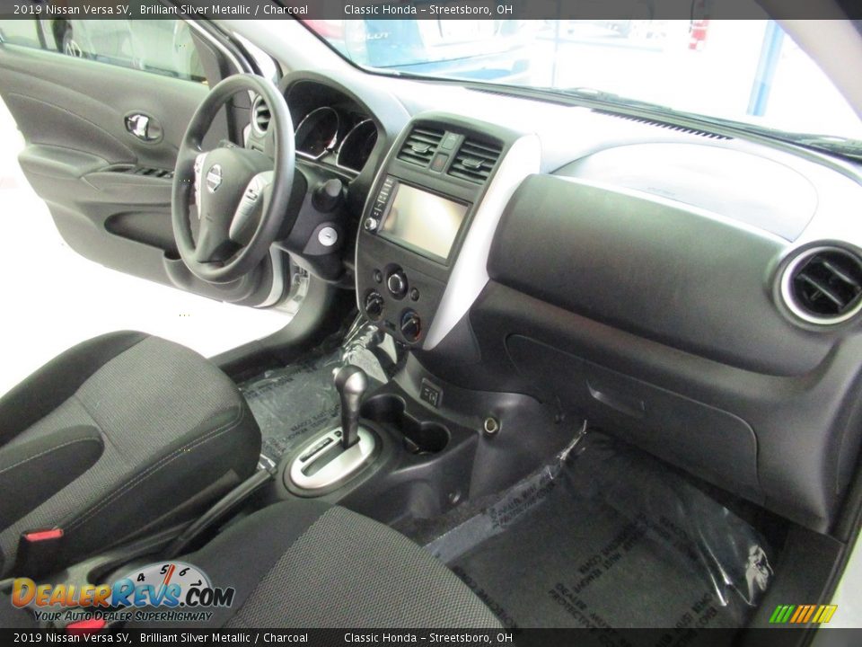 2019 Nissan Versa SV Brilliant Silver Metallic / Charcoal Photo #15