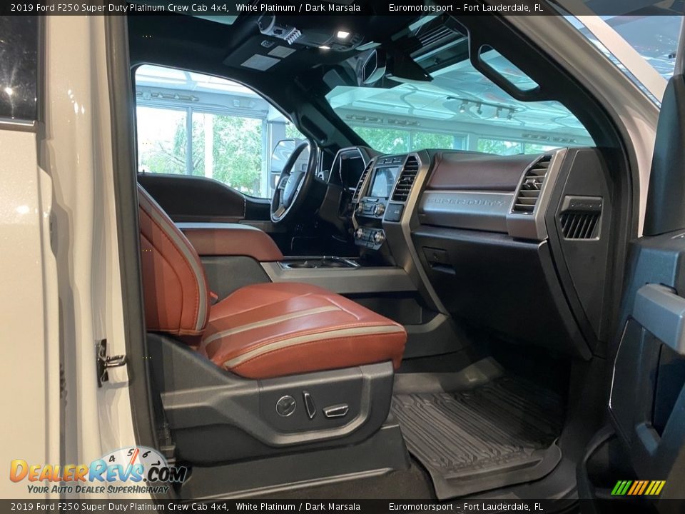 2019 Ford F250 Super Duty Platinum Crew Cab 4x4 White Platinum / Dark Marsala Photo #42