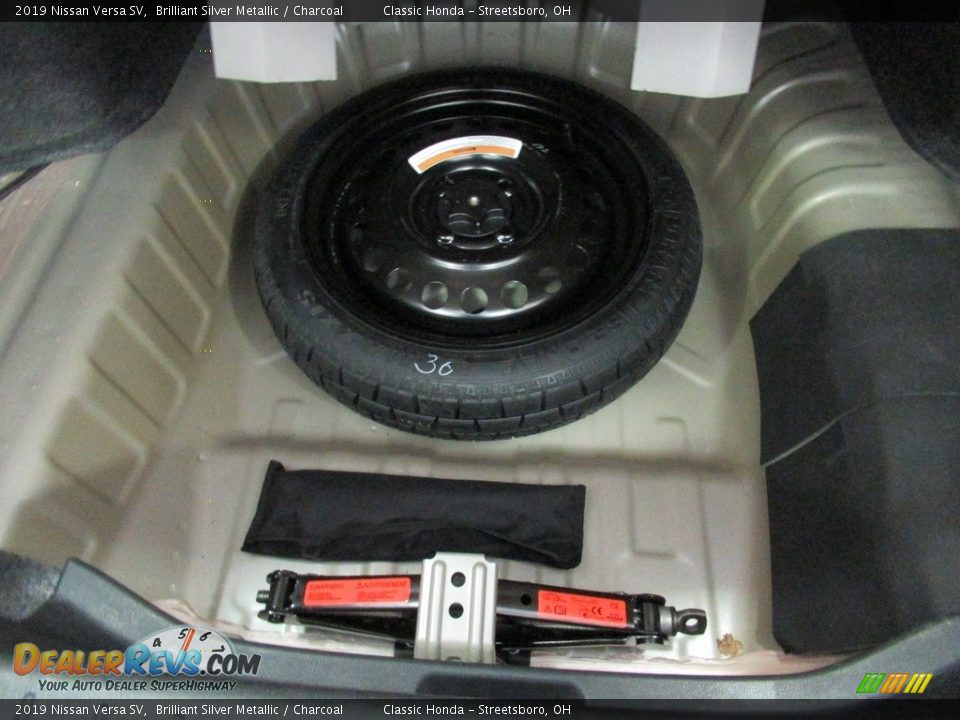 2019 Nissan Versa SV Brilliant Silver Metallic / Charcoal Photo #21