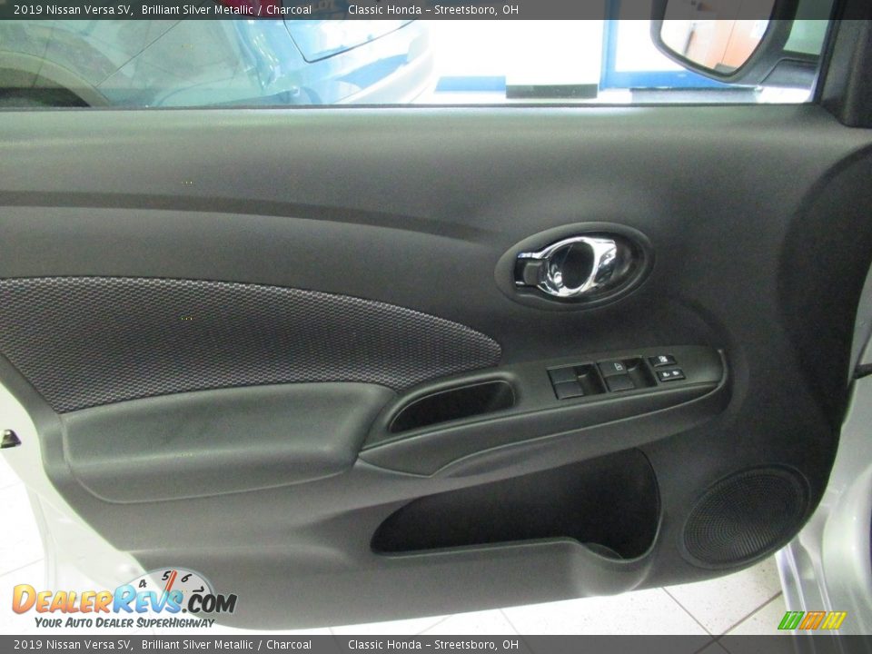2019 Nissan Versa SV Brilliant Silver Metallic / Charcoal Photo #25