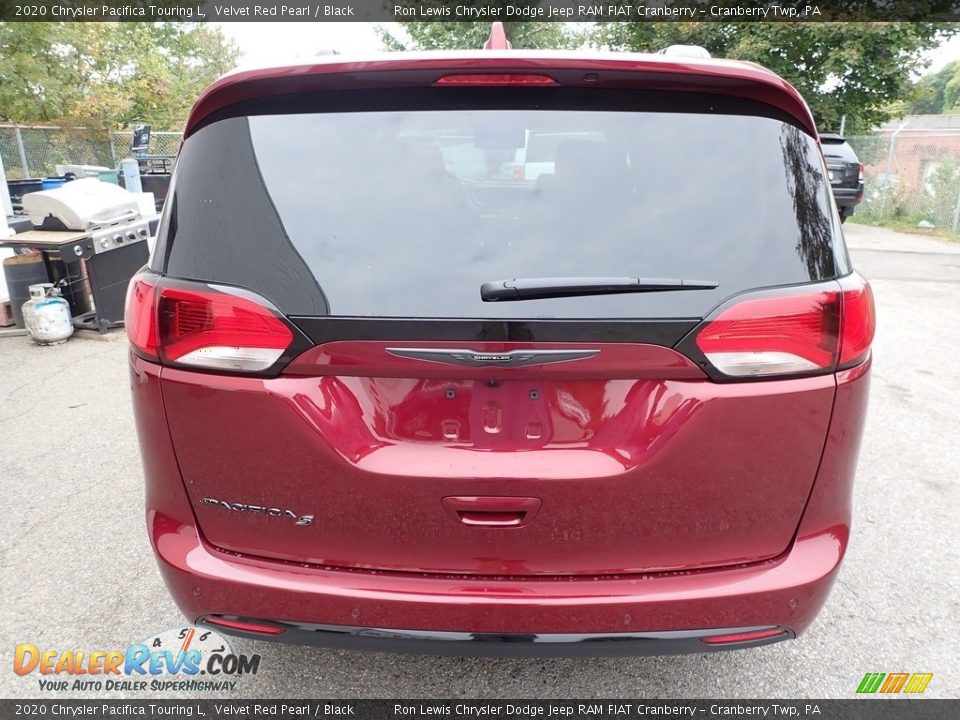 2020 Chrysler Pacifica Touring L Velvet Red Pearl / Black Photo #6