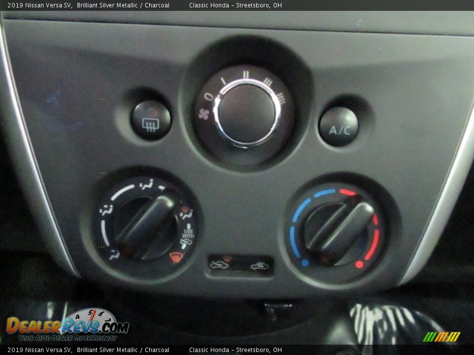 2019 Nissan Versa SV Brilliant Silver Metallic / Charcoal Photo #32