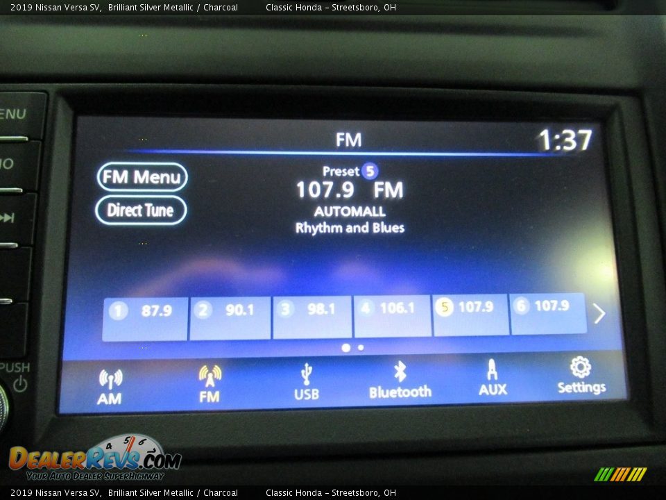 2019 Nissan Versa SV Brilliant Silver Metallic / Charcoal Photo #34