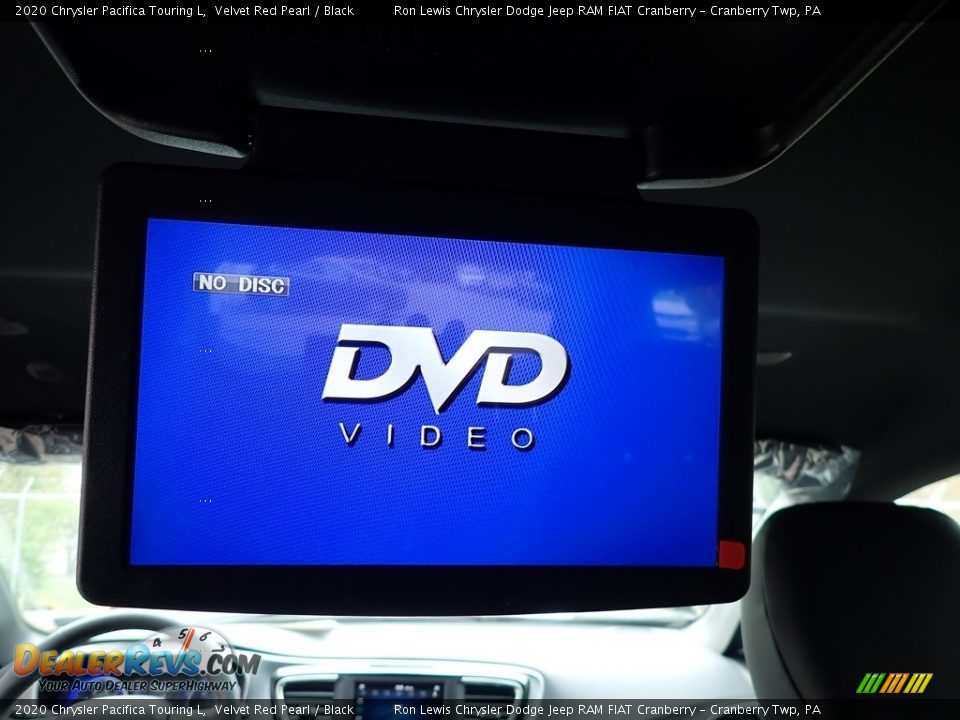 Entertainment System of 2020 Chrysler Pacifica Touring L Photo #15